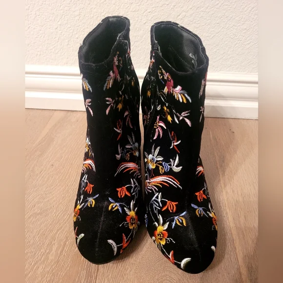 Lulu's Black Floral Embroidered Ankle Boots - Picture 5 of 10